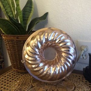 Vintage Copper Jello Mold Swirl Round/Bundt Cake Pans Made in Hong Kong 8"